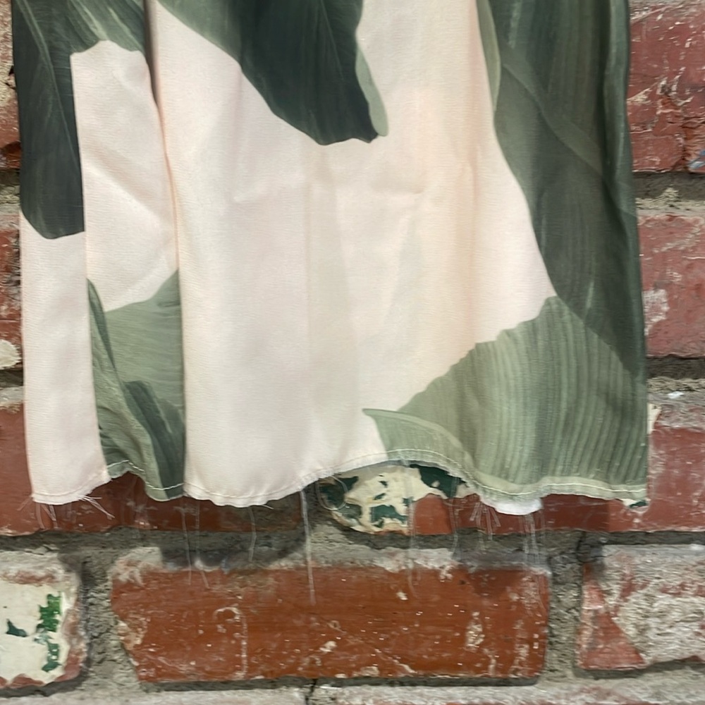 Show me your mumu leaf print Dress - Picture 3 of 3